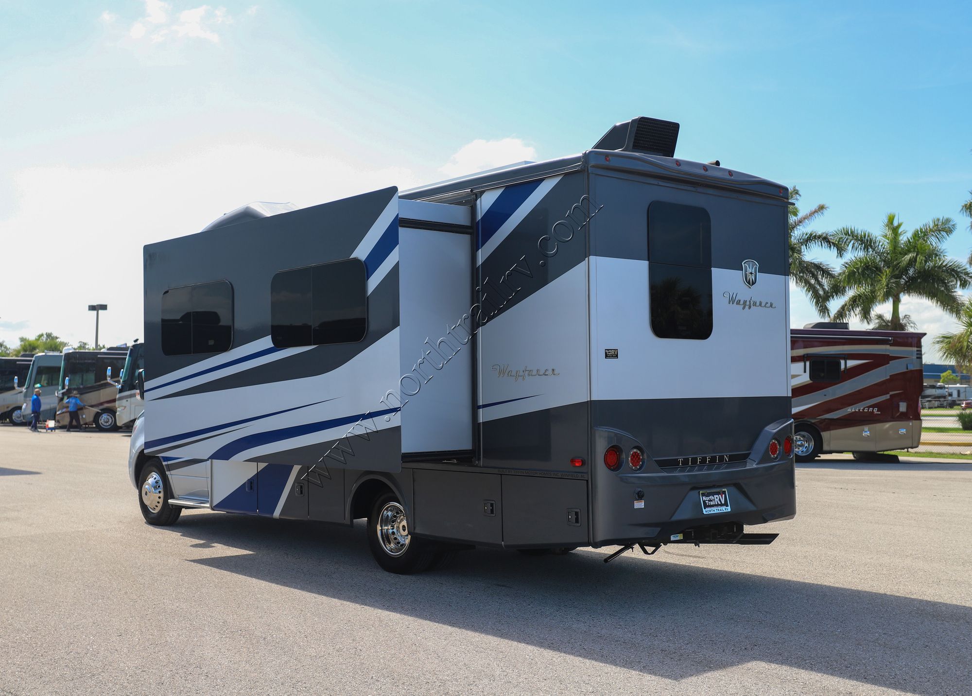 Used 2020 Tiffin Motor Homes Wayfarer 25RW Class C  For Sale
