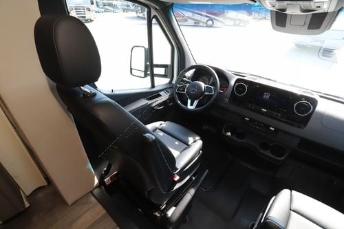 2020 Tiffin Motor Homes Wayfarer 25RW