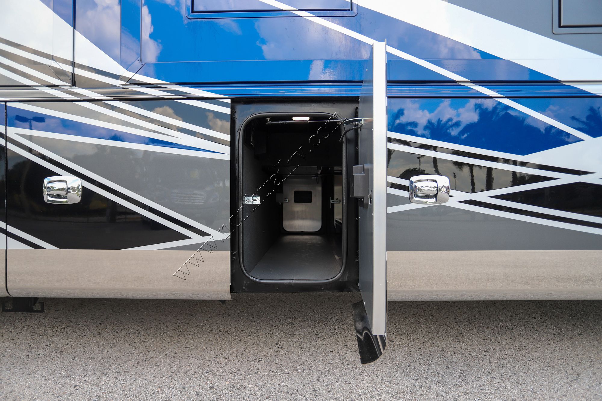 New 2026 Tiffin Motor Homes Allegro Bus 45OPP Class A  For Sale