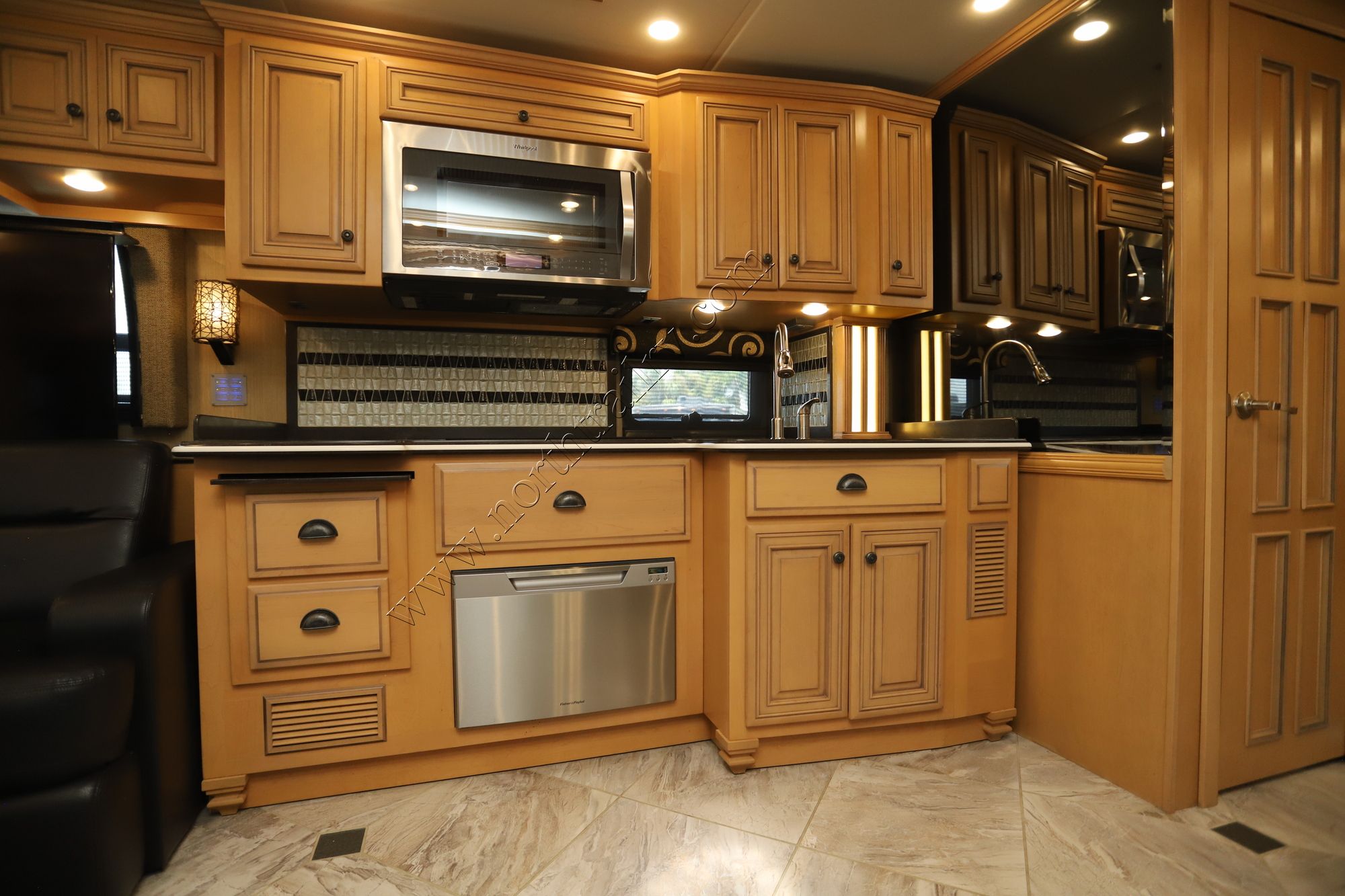 Used 2016 Newmar Dutch Star 4369 Class A  For Sale