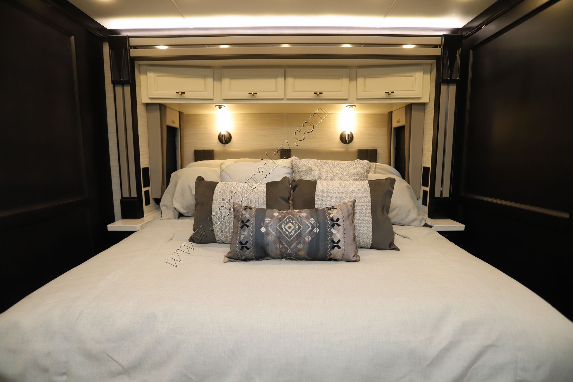 New 2026 Tiffin Motor Homes Allegro Bus 45OPP Class A  For Sale