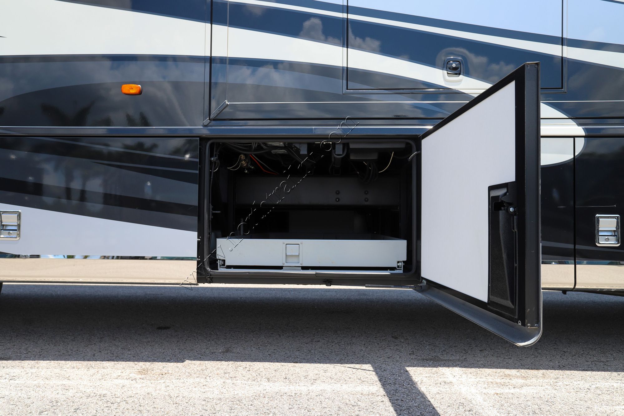 Used 2016 Newmar Dutch Star 4369 Class A  For Sale