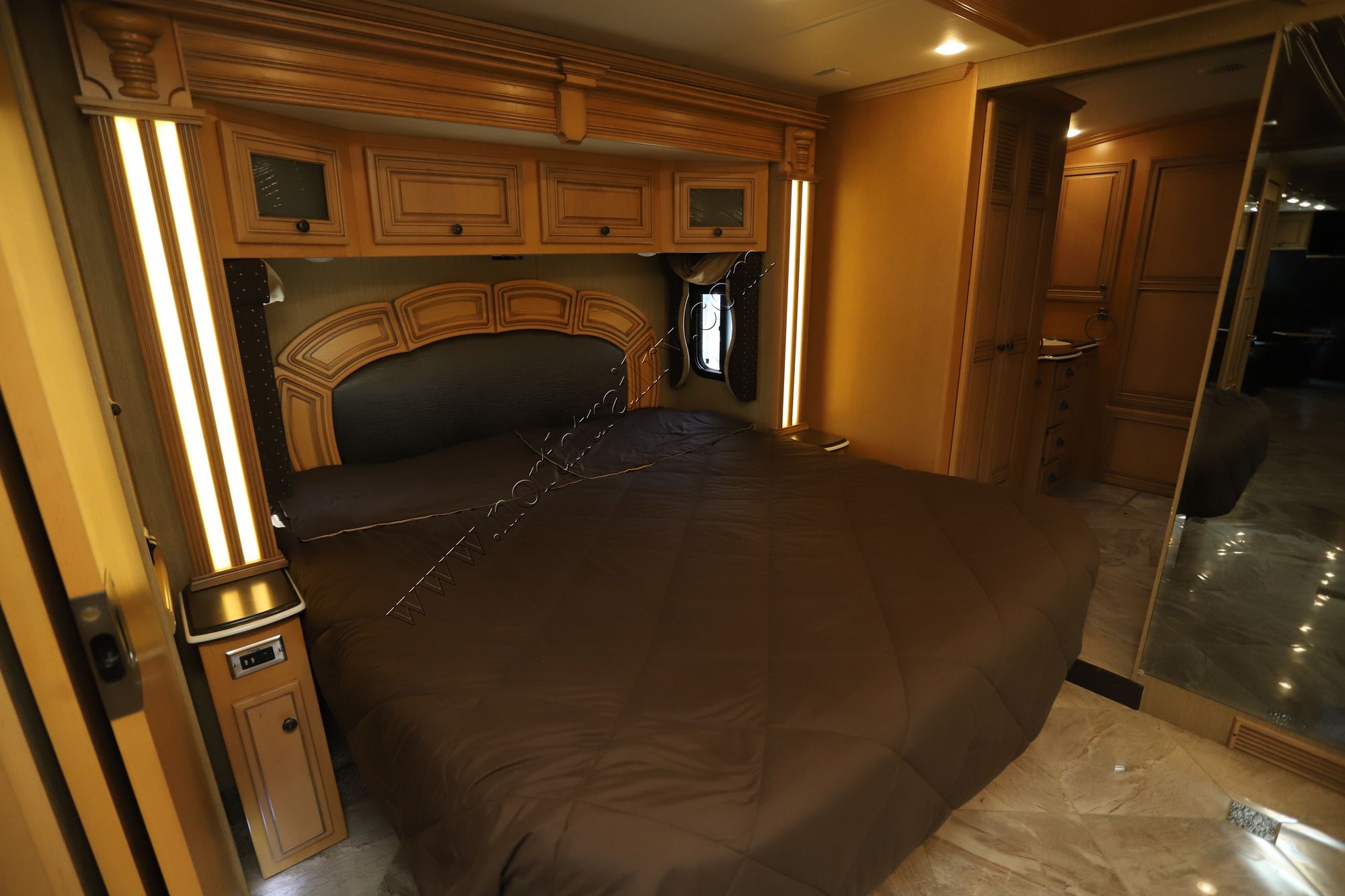 Used 2016 Newmar Dutch Star 4369 Class A  For Sale