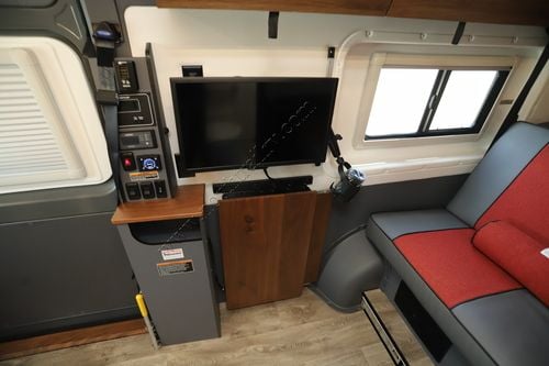 2024 Winnebago Roam 59RZ