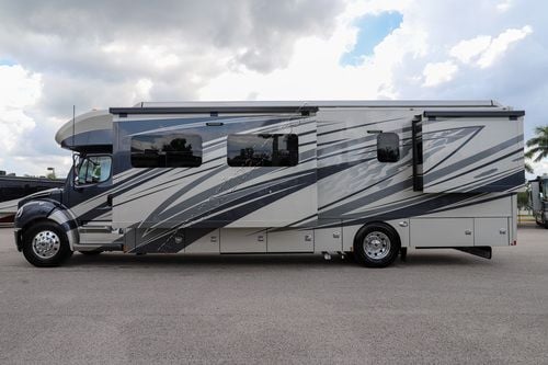 2026 Renegade Rv Verona Le 38LDG
