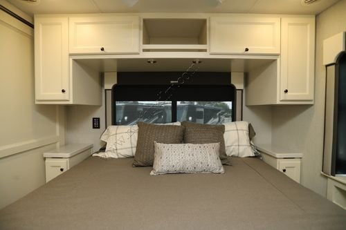 2026 Tiffin Motor Homes Allegro 29NA