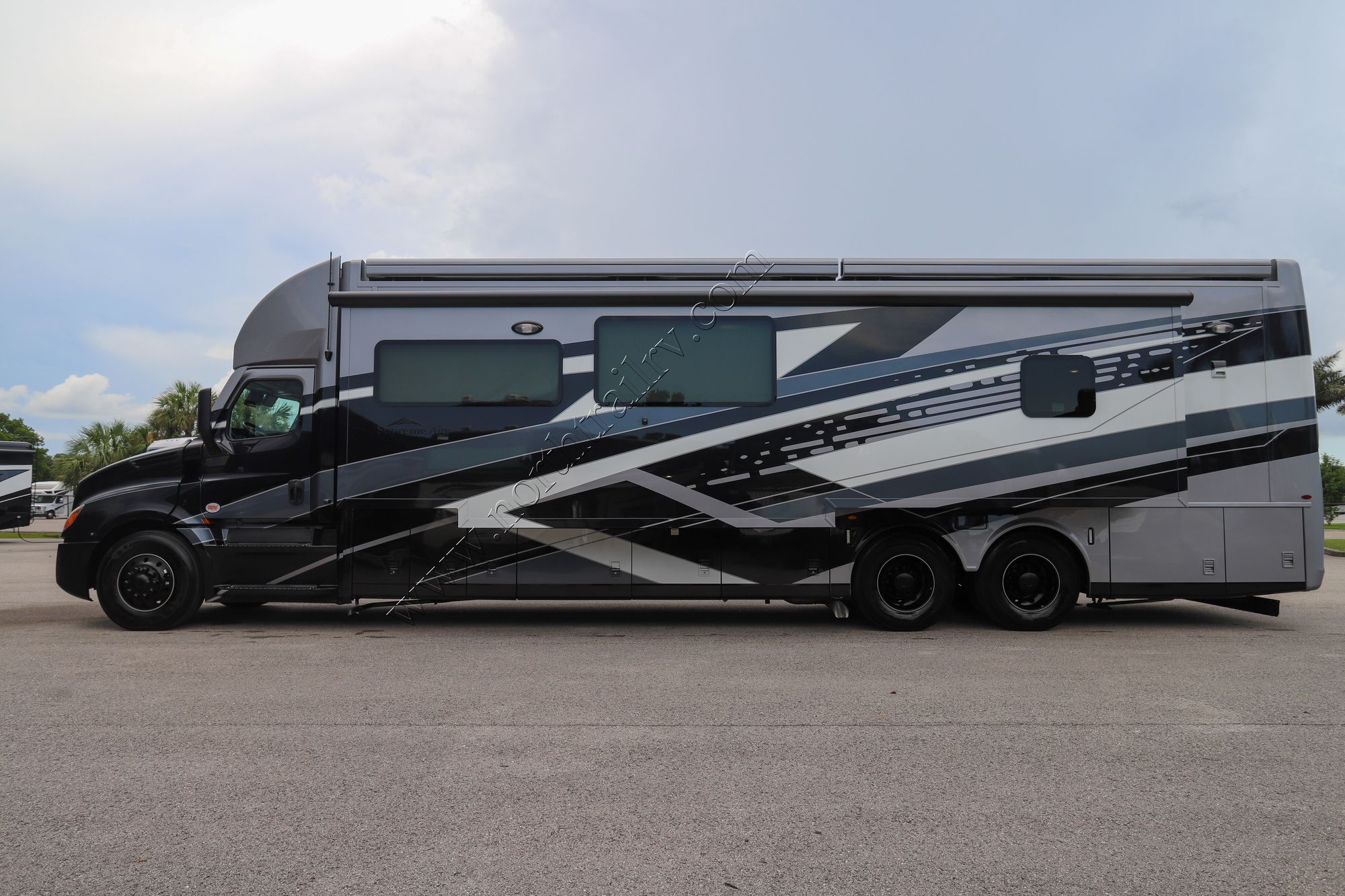 New 2026 Newmar Supreme Aire 4505 Super C  For Sale