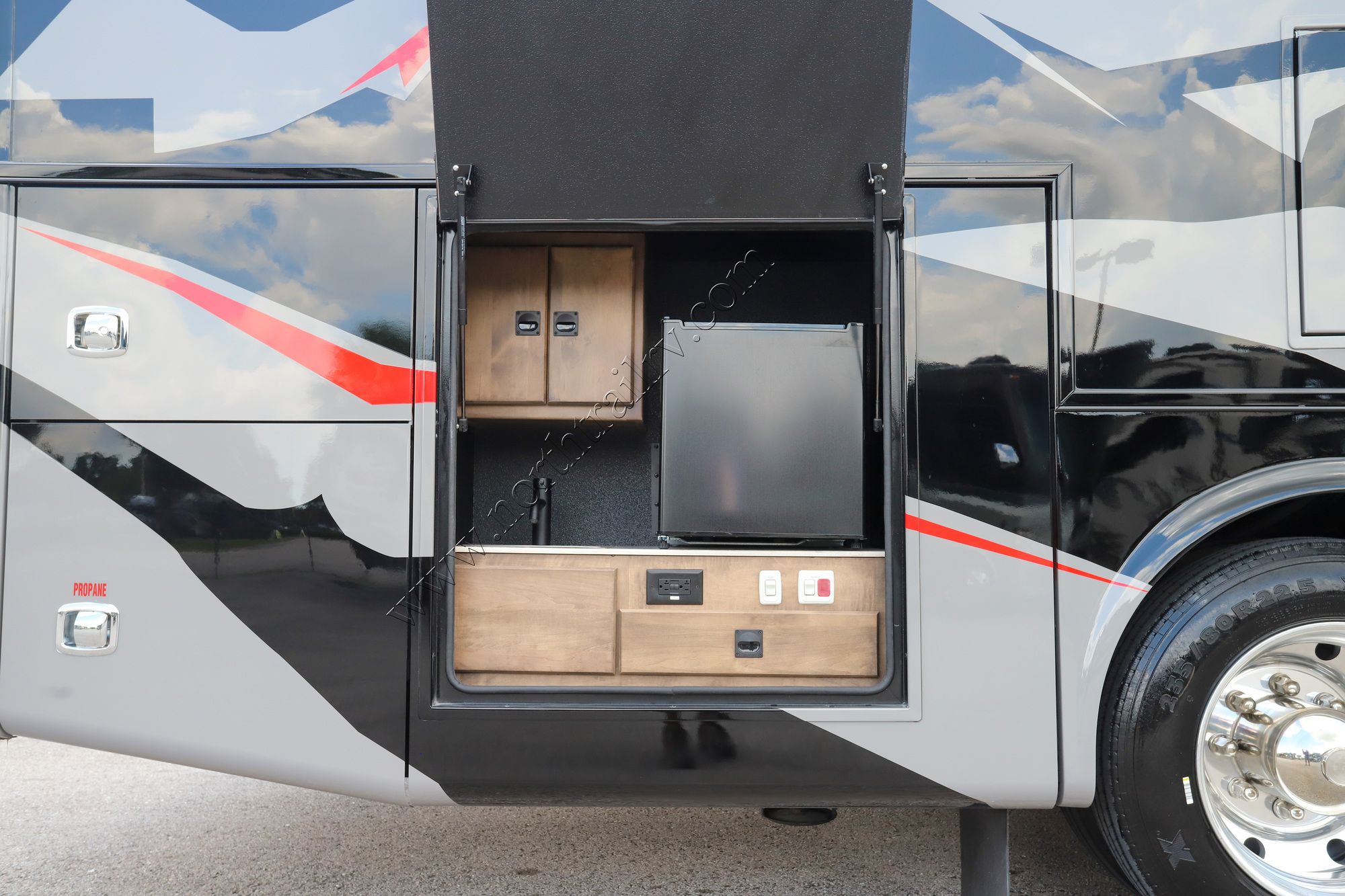 New 2026 Tiffin Motor Homes Allegro 29NA Class A  For Sale