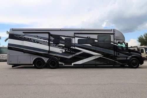 2026 Newmar Supreme Aire 4505 Super C
