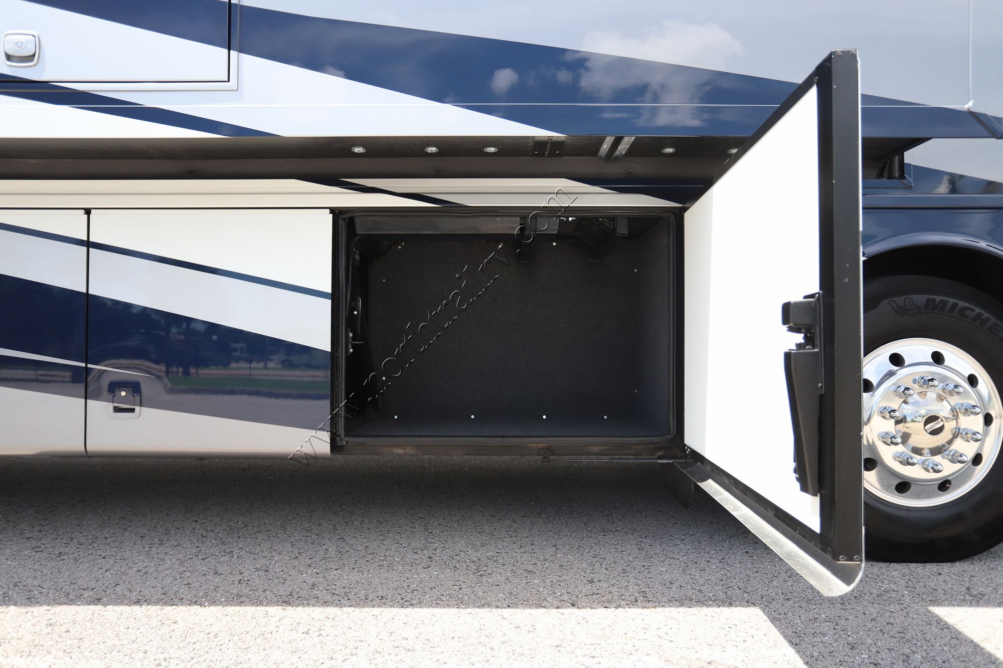Used 2024 Newmar Kountry Star 4037 Class A  For Sale