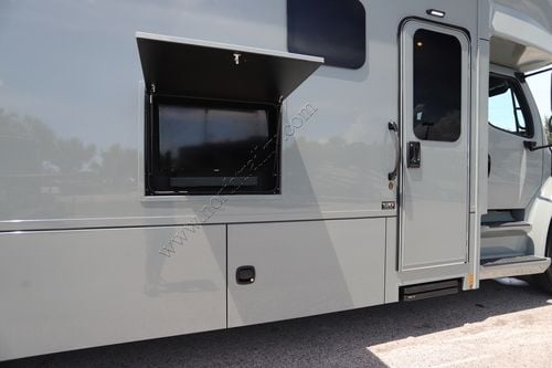 2026 Renegade Rv Verona 40VRB Super C