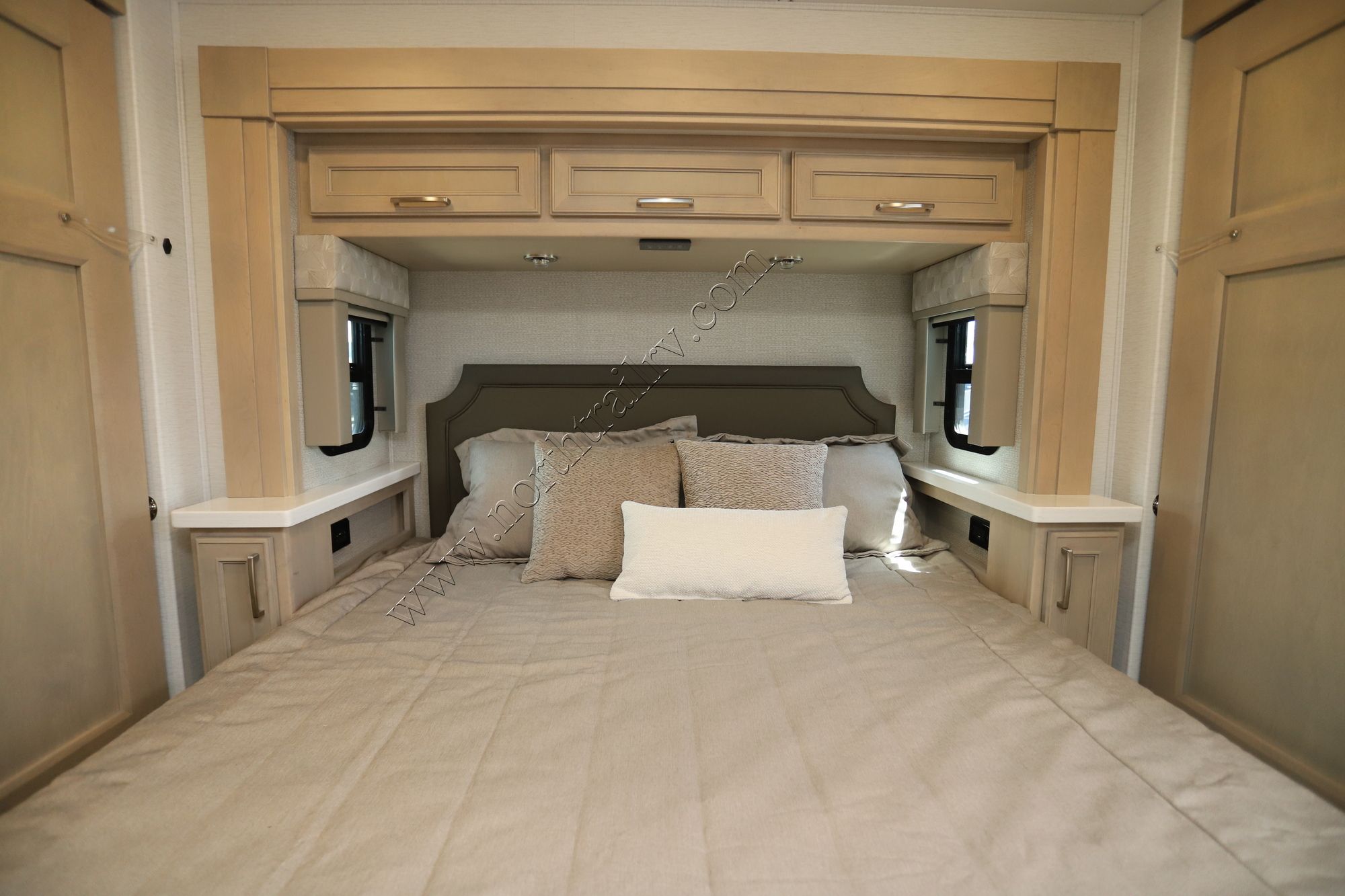 New 2026 Renegade Rv Verona 40VRB Super C  For Sale