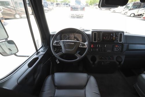 2026 Renegade Rv Verona 40VRB Super C