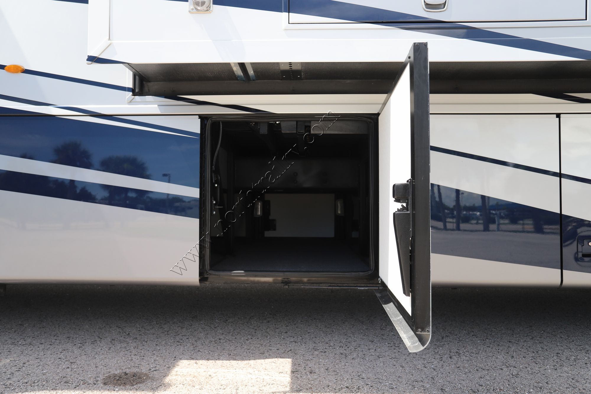 Used 2024 Newmar Kountry Star 4037 Class A  For Sale