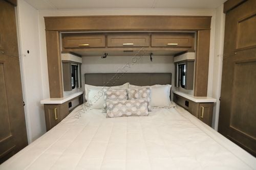 2026 Renegade Rv Valencia 39RB Super C