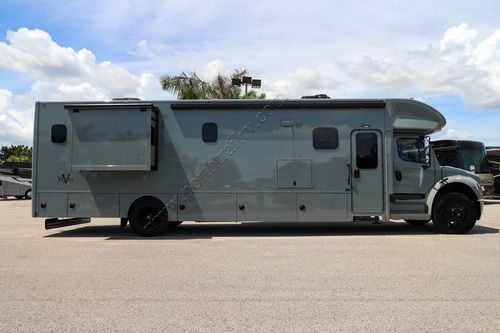 2026 Renegade Rv Verona 40VRB Super C