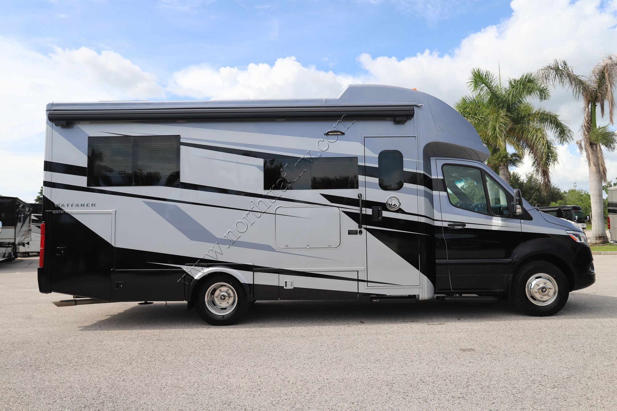 New 2026 Tiffin Motor Homes Wayfarer 25XLW Class C  For Sale