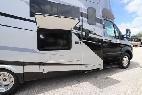 2026 Tiffin Motor Homes Wayfarer 25XLW