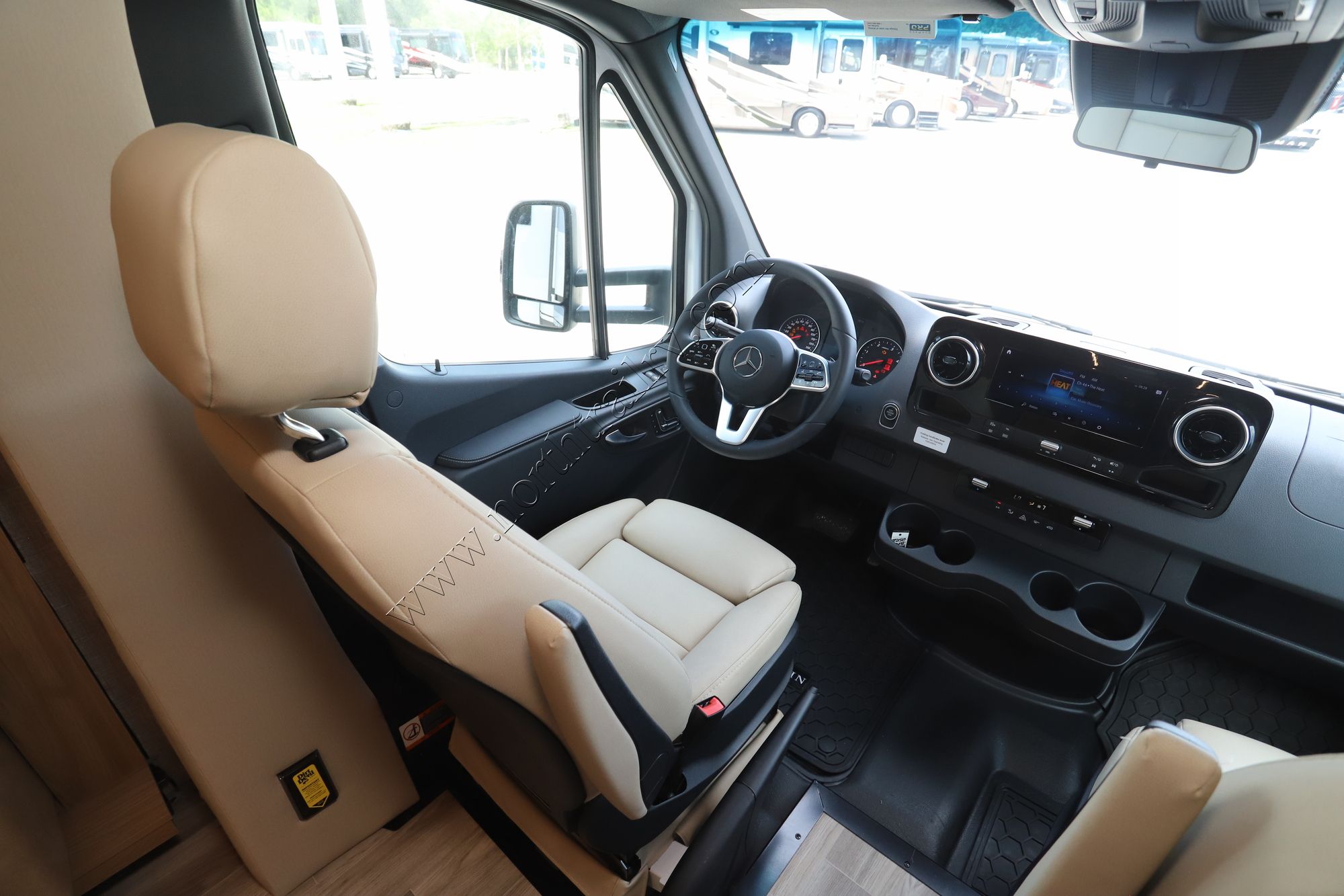 New 2026 Tiffin Motor Homes Wayfarer 25XLW Class C  For Sale