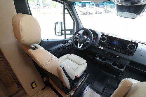 2026 Tiffin Motor Homes Wayfarer 25XLW