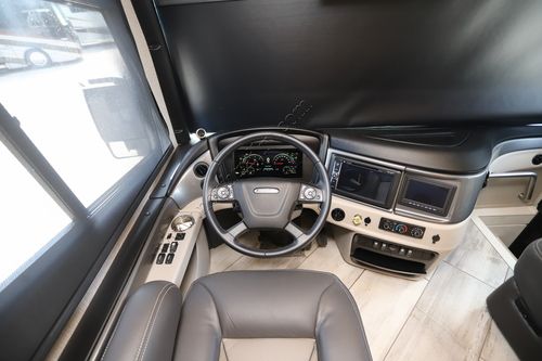 2022 Fleetwood Discovery Lxe 40M