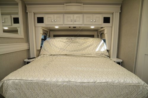 2022 Fleetwood Discovery Lxe 40M