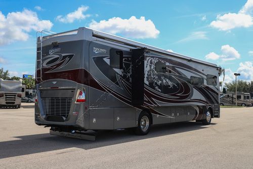 2022 Fleetwood Discovery Lxe 40M