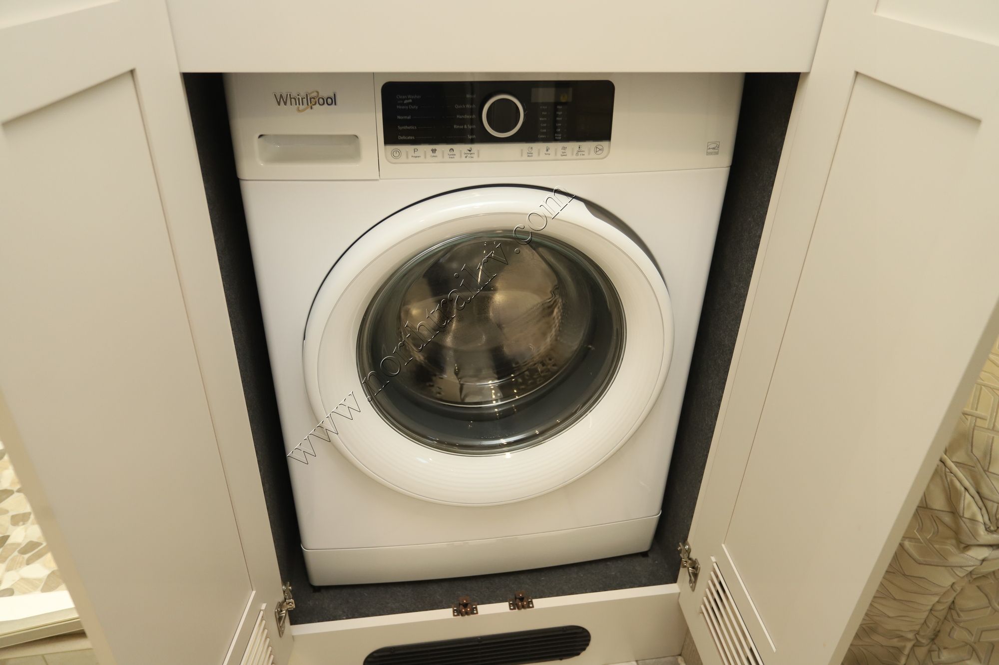 Used 2022 Fleetwood Discovery Lxe 40M Class A  For Sale