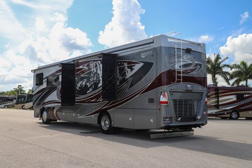 2022 Fleetwood Discovery Lxe 40M