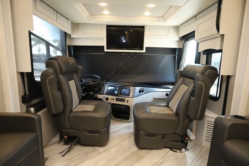 2022 Fleetwood Discovery Lxe 40M