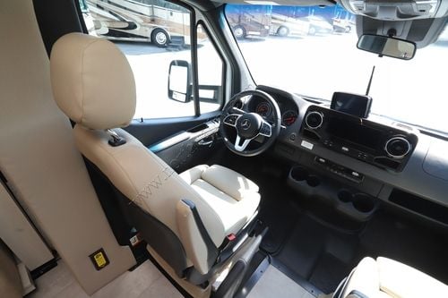 2025 Tiffin Motor Homes Wayfarer 25RW
