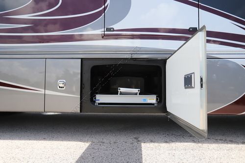 2022 Fleetwood Discovery Lxe 40M