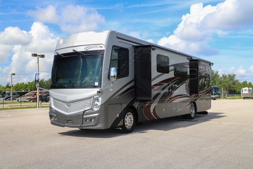 2022 Fleetwood Discovery Lxe 40M