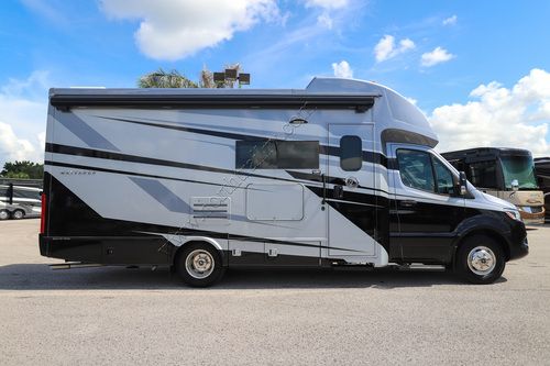 2025 Tiffin Motor Homes Wayfarer 25RW