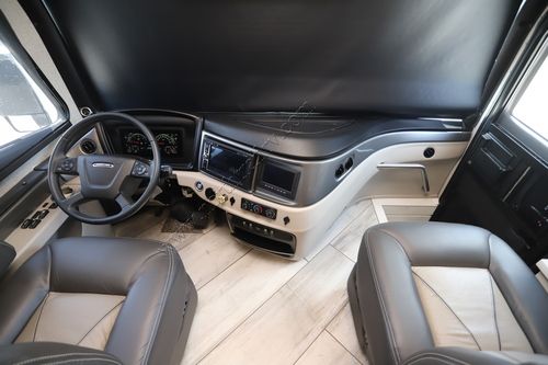2022 Fleetwood Discovery Lxe 40M