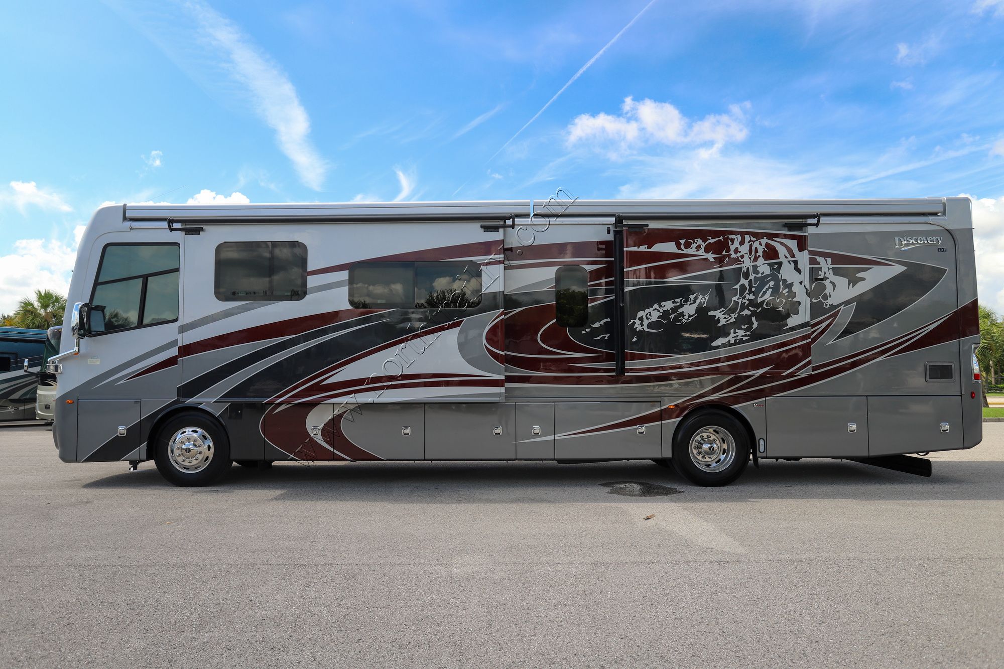 Used 2022 Fleetwood Discovery Lxe 40M Class A  For Sale