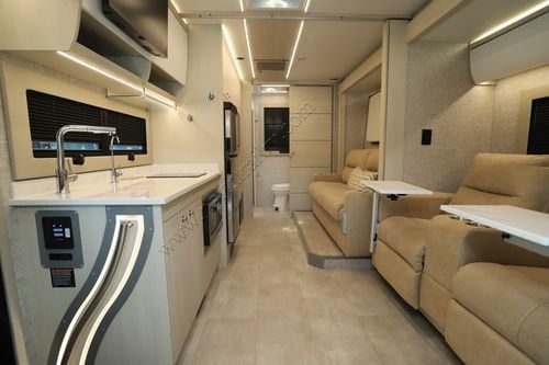 2025 Tiffin Motor Homes Wayfarer 25RW