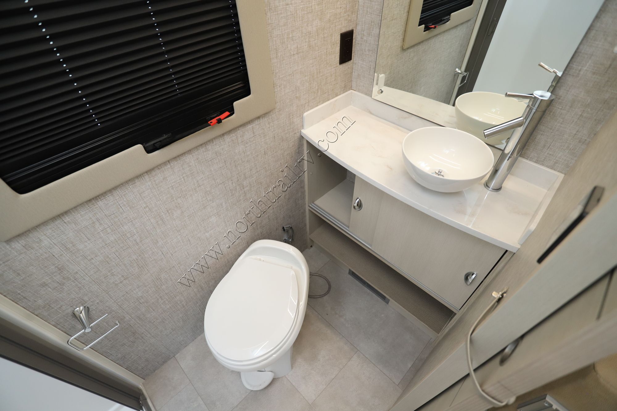 Used 2025 Tiffin Motor Homes Wayfarer 25RW Class C  For Sale