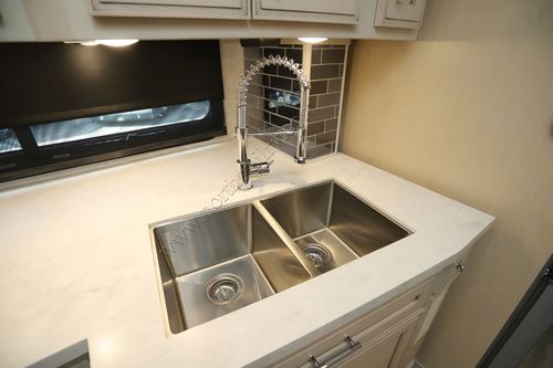 2022 Newmar Ventana 4310