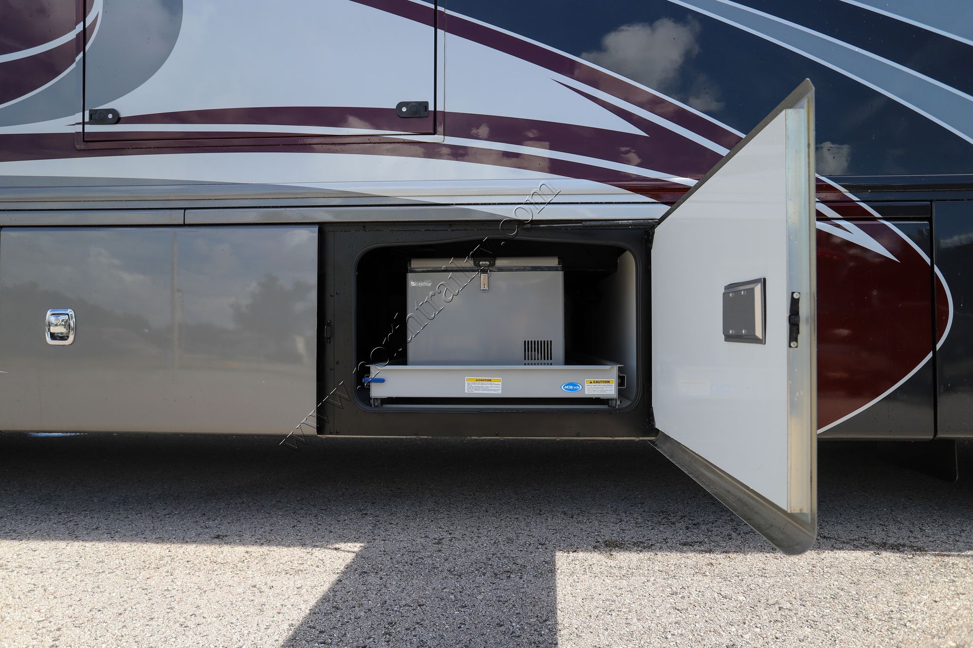 Used 2022 Fleetwood Discovery Lxe 40M Class A  For Sale