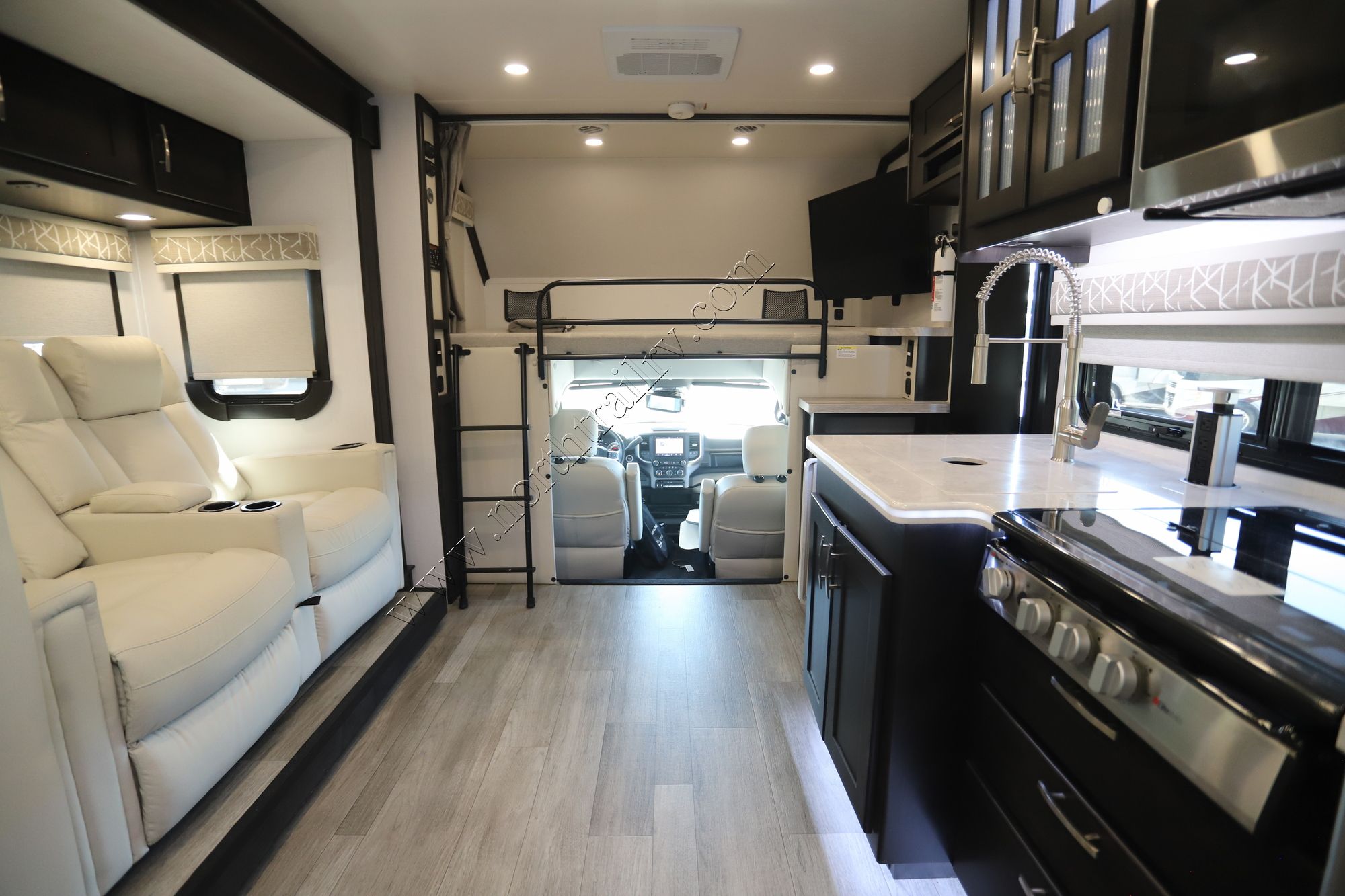 Used 2025 Dynamax Isata 5 30FWD Super C  For Sale