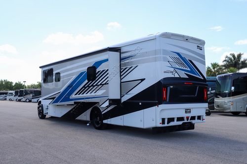2026 Newmar Grand Star 3948 Super C