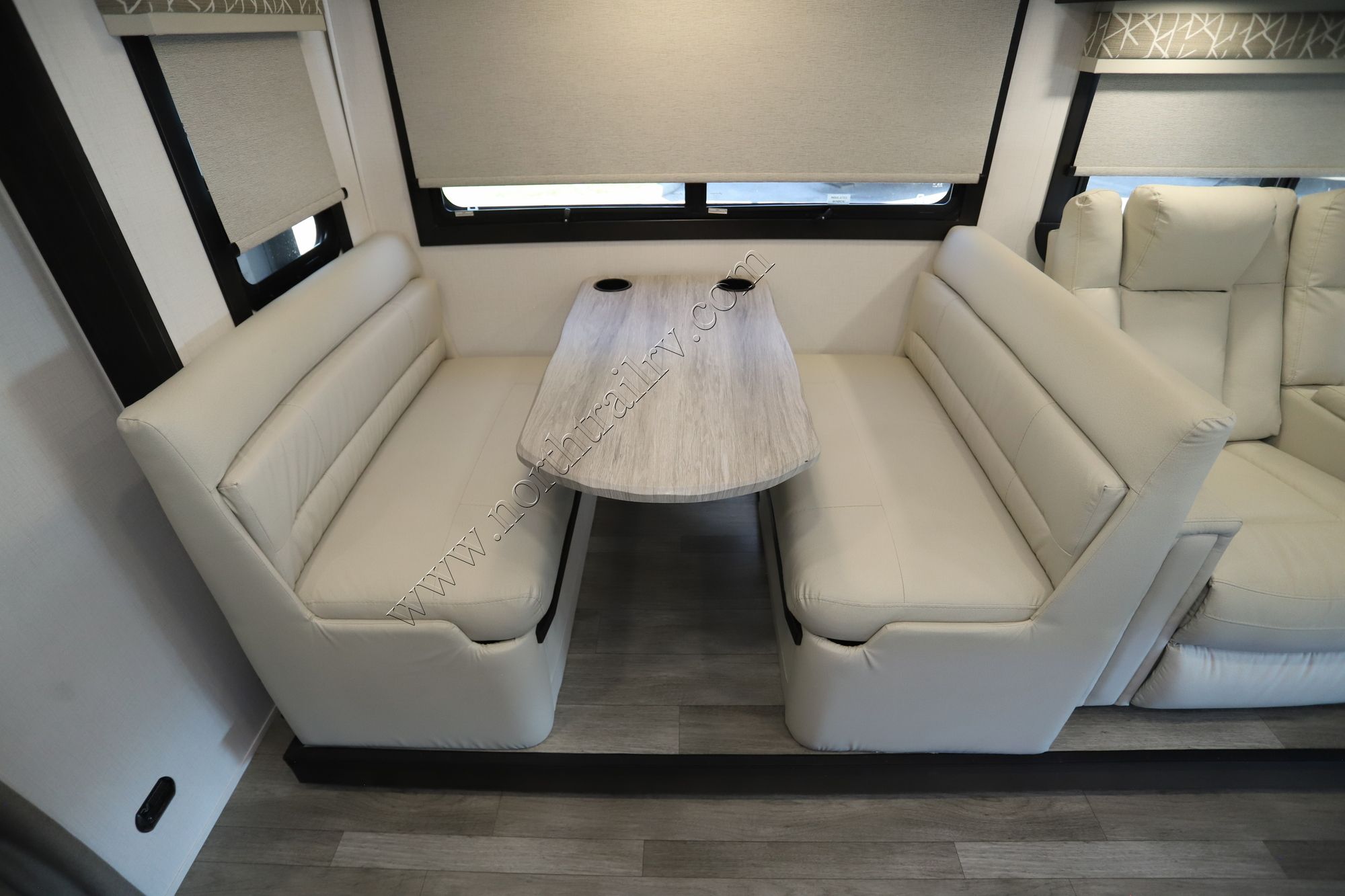 Used 2025 Dynamax Isata 5 30FWD Super C  For Sale