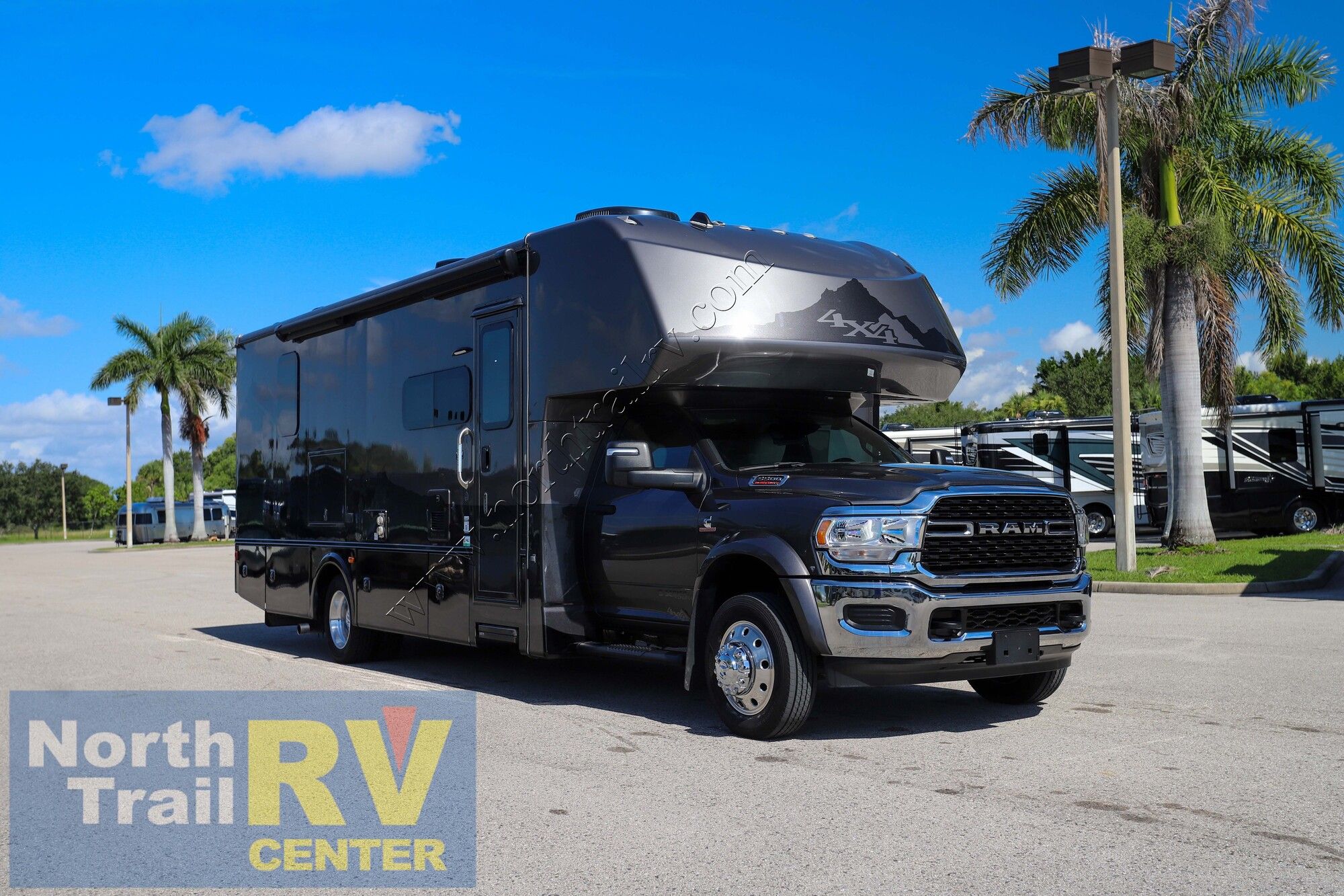 Used 2025 Dynamax Isata 5 30FWD Super C  For Sale