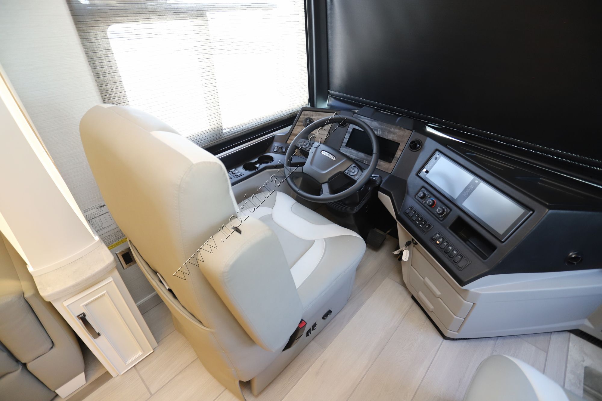New 2026 Newmar Dutch Star 4369 Class A  For Sale