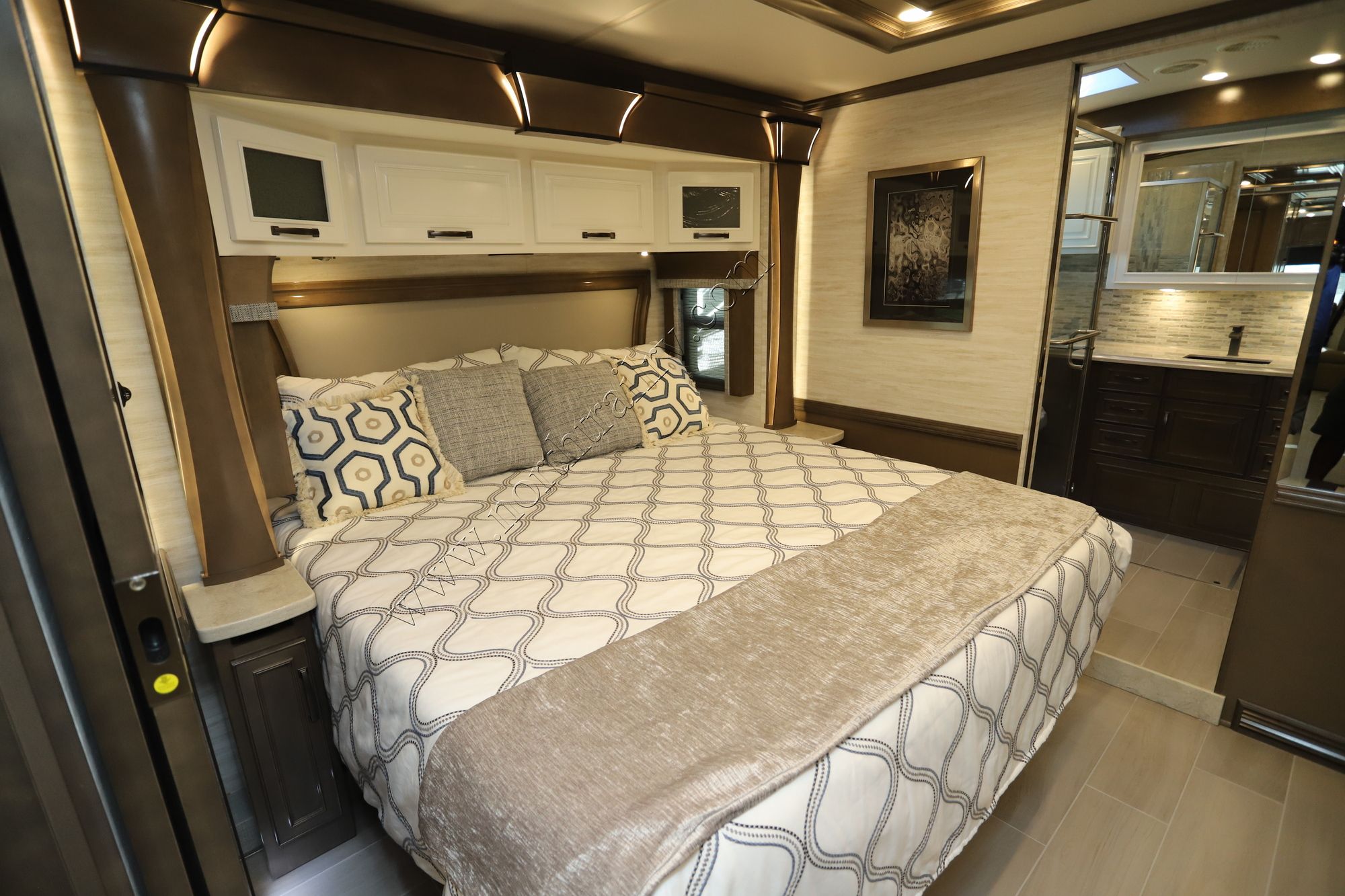 New 2026 Newmar Dutch Star 4081 Class A  For Sale
