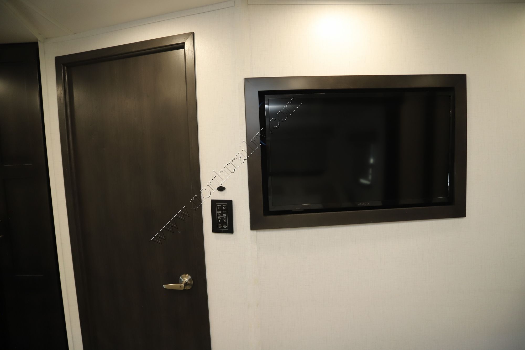 Used 2025 Dynamax Isata 5 30FWD Super C  For Sale