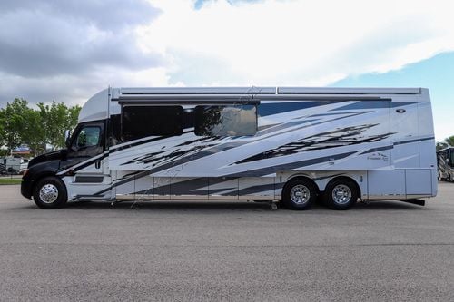 2026 Newmar Summit Aire 4505
