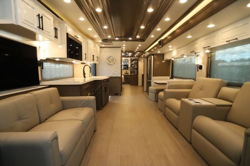 2026 Newmar Summit Aire 4505