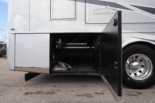 2026 Newmar Summit Aire 4505